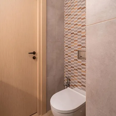Apartment Brand New Modern Studio, Embassy Area - By Innorental Riga